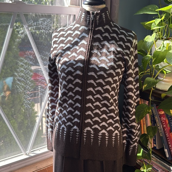 San Remo 2 piece slacks and zippered cardigan size S. Gray and light blue. - Picture 2 of 13